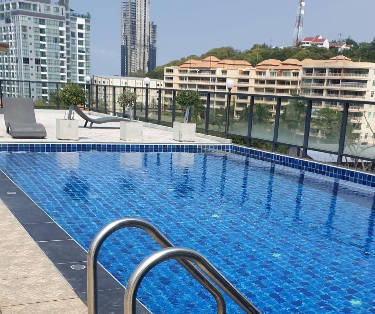 Cirrus โรงแรม