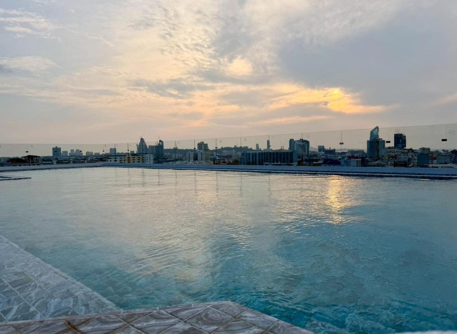 The Iconic โรงแรม Pattaya