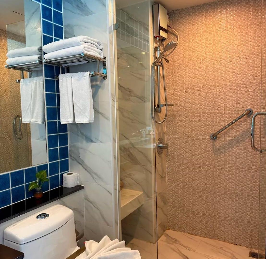 โรงแรม Deco Harmony 1 5*