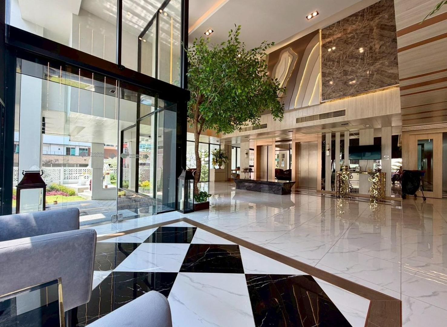 โรงแรม The Iconic 3*