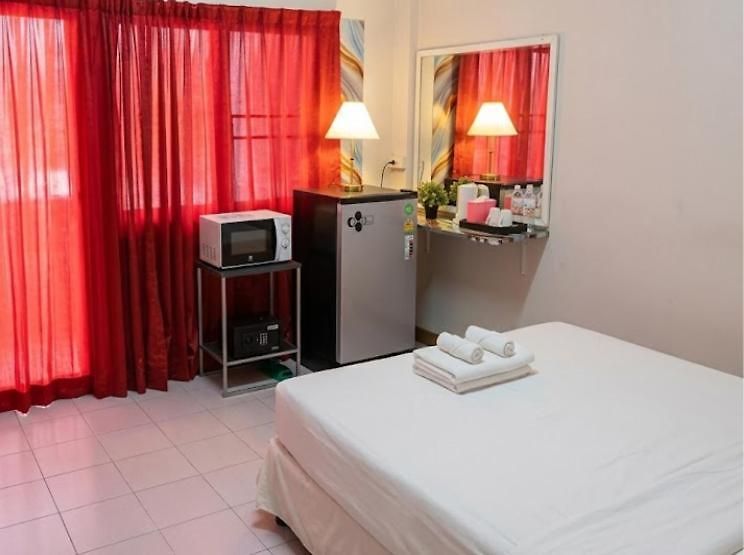 โรงแรม Happy Residences 2 3*