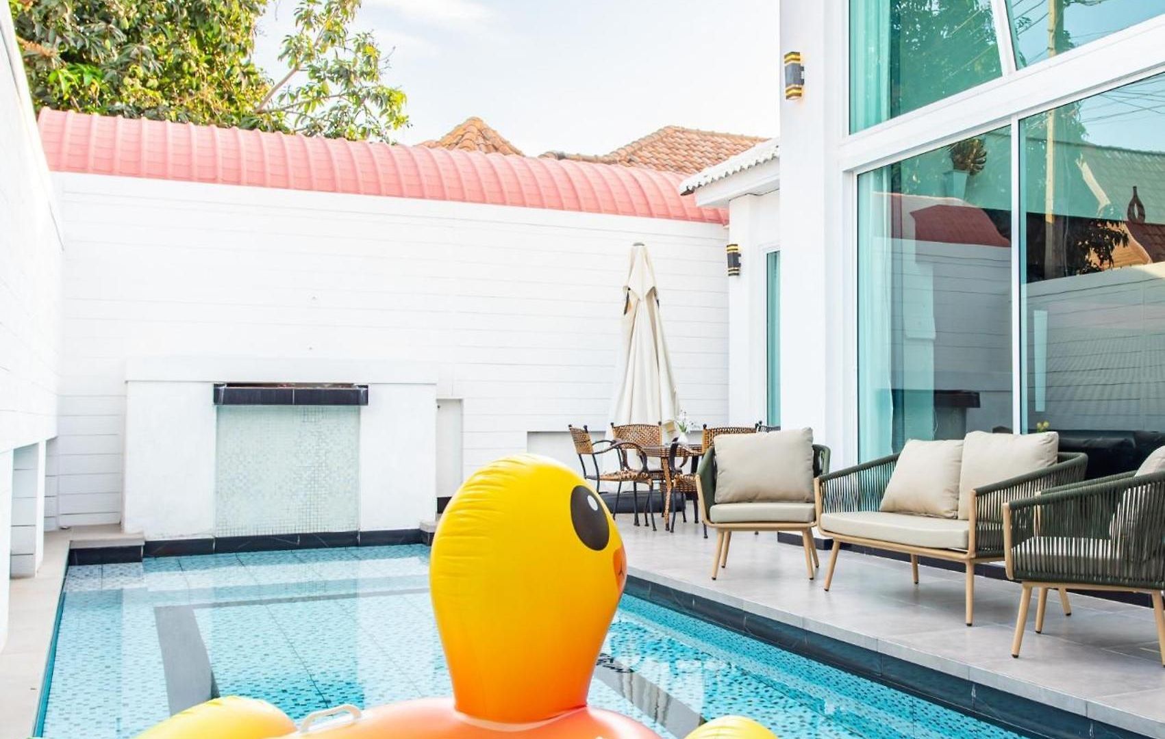 วิลล่า Lagoon Breeze 4br Pool Near Walking Street Pattaya