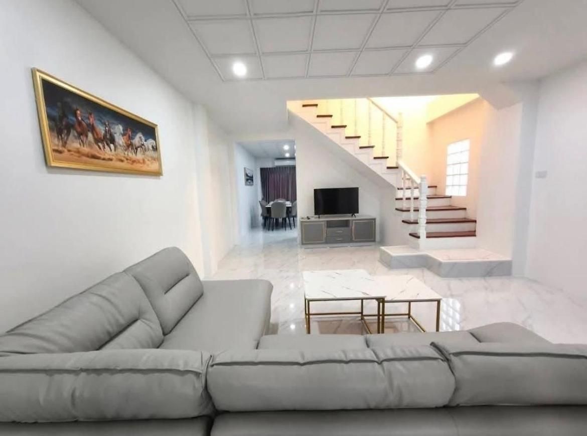 Corrib Village Phratamnak Prime Location 4bdr Villa,pool วิลล่า