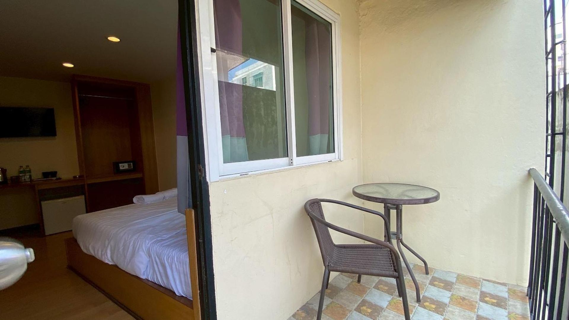 Sea Place Soi 7 โรงแรม *