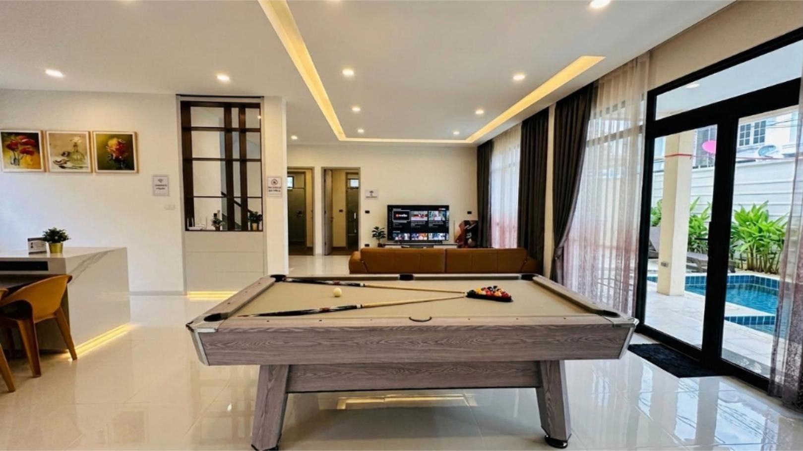 วิลล่า Amarin - Huge 7 Bedroom Private Pool House In Next To Walking Street Pattaya