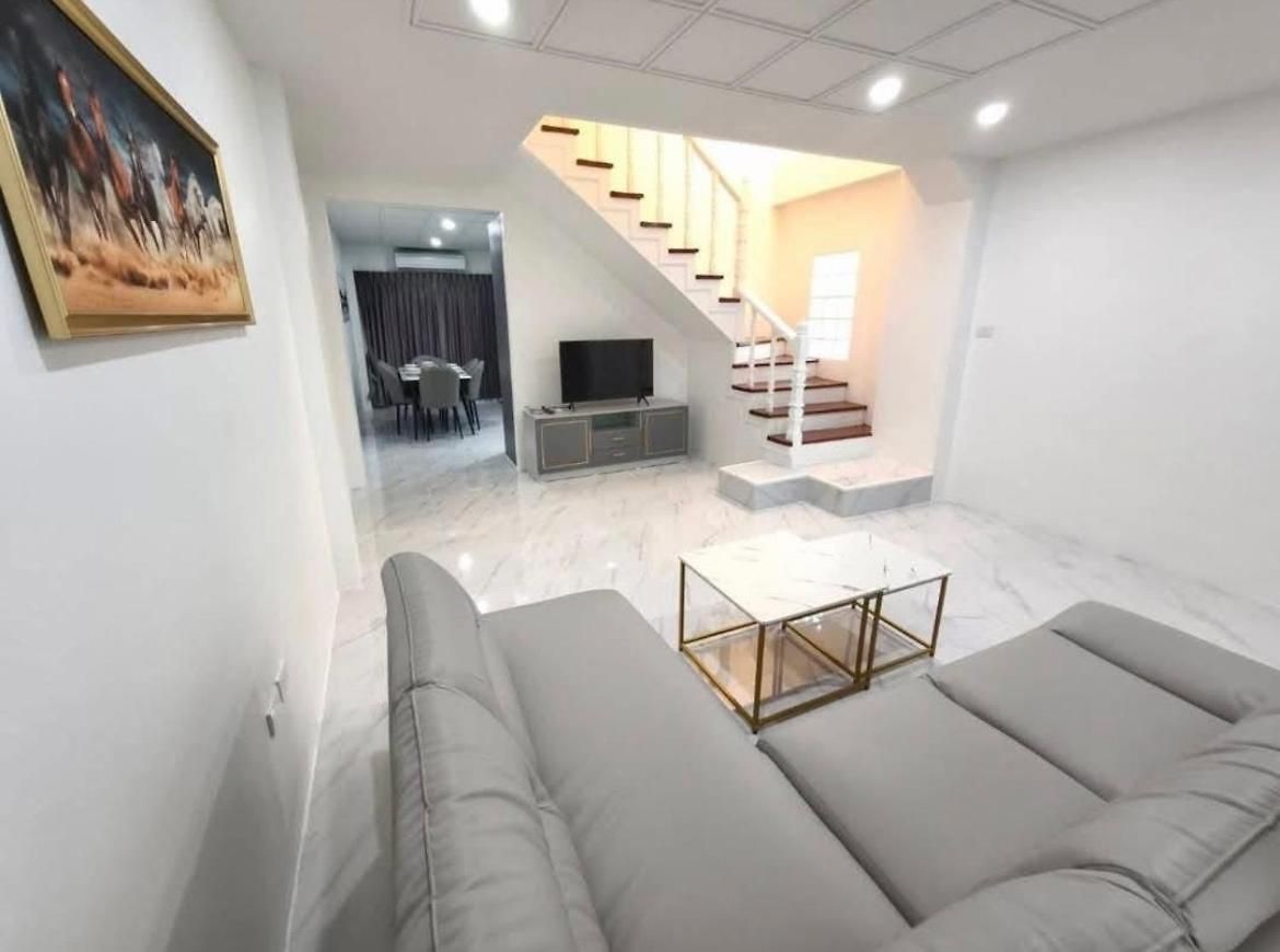 วิลล่า Corrib Village Phratamnak Prime Location 4bdr Villa,pool Pattaya