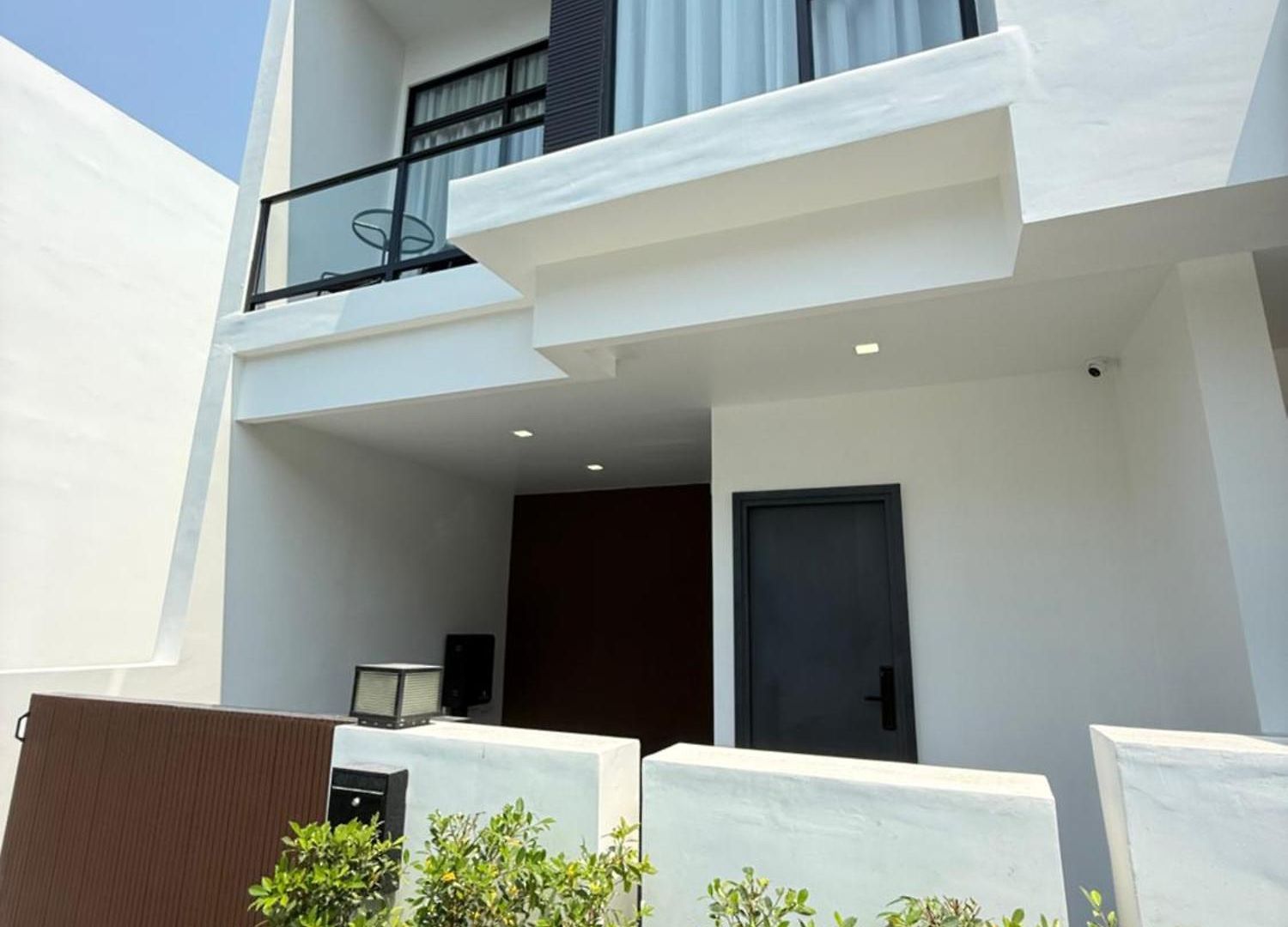 La Richie - Luxury Townhouse In A Comfortable Area *