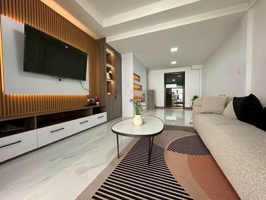 Apples Townhouse วันหยุดที่บ้าน