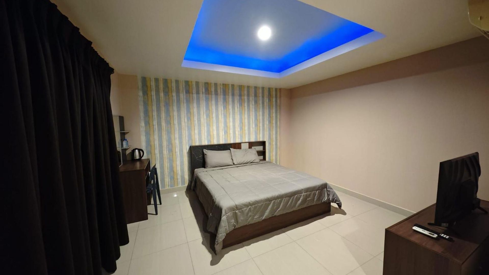 โรงแรมแคปซูล Blue