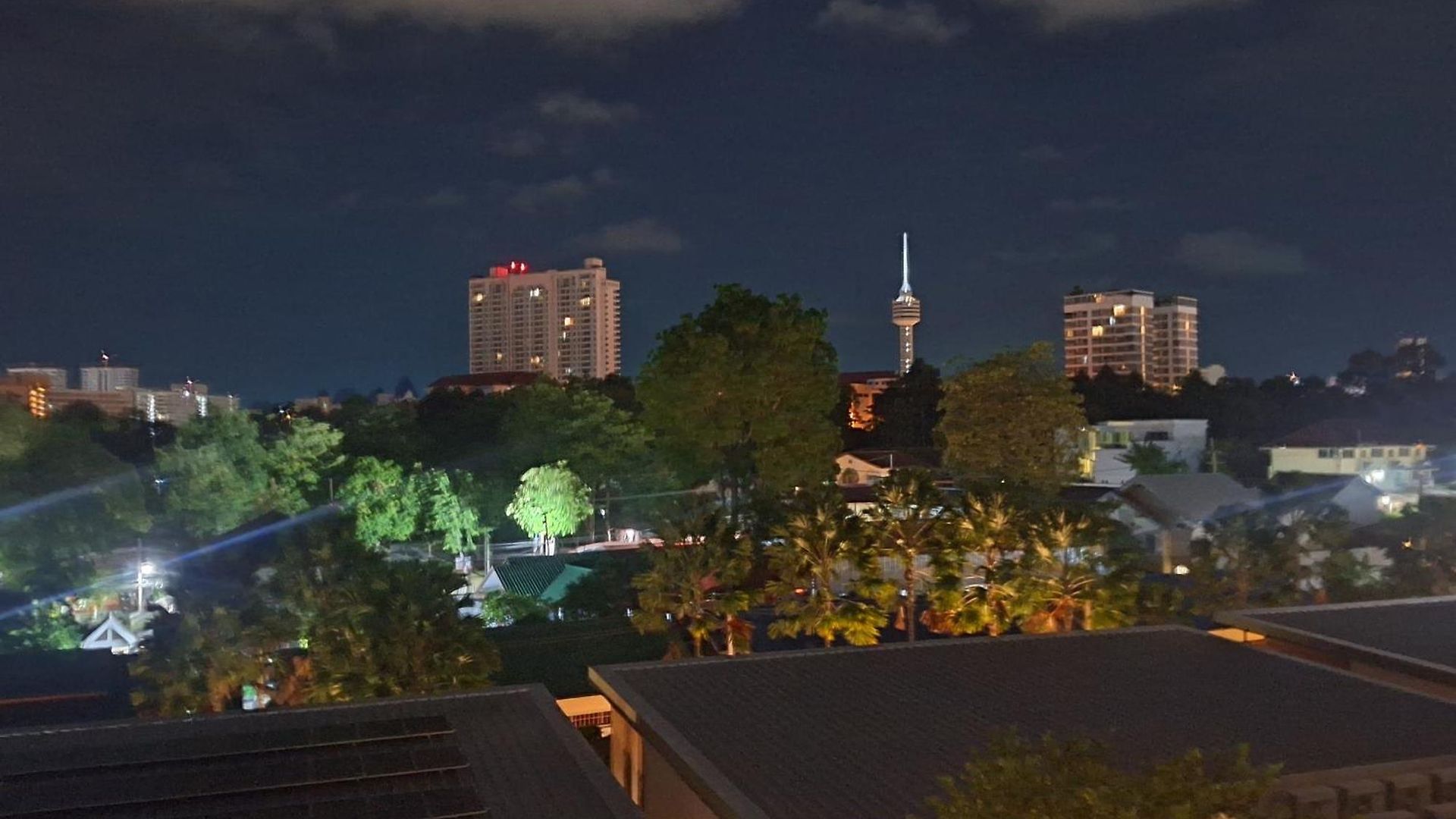 อพาร์ตโฮเทล Therizinpattaya Pattaya