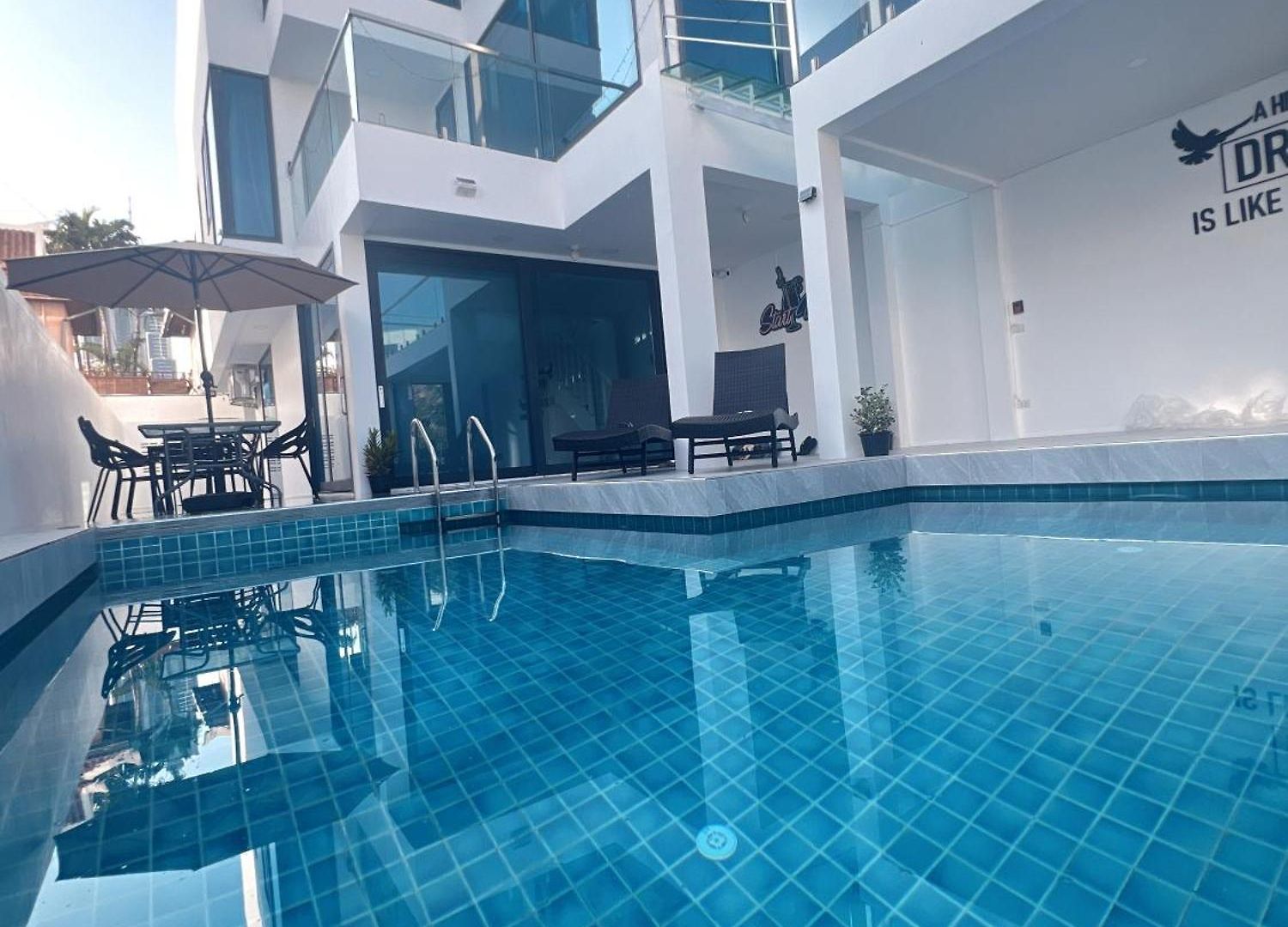 บ้านพัก Modern Pool 5 Minutes To Walking Street & Pattaya