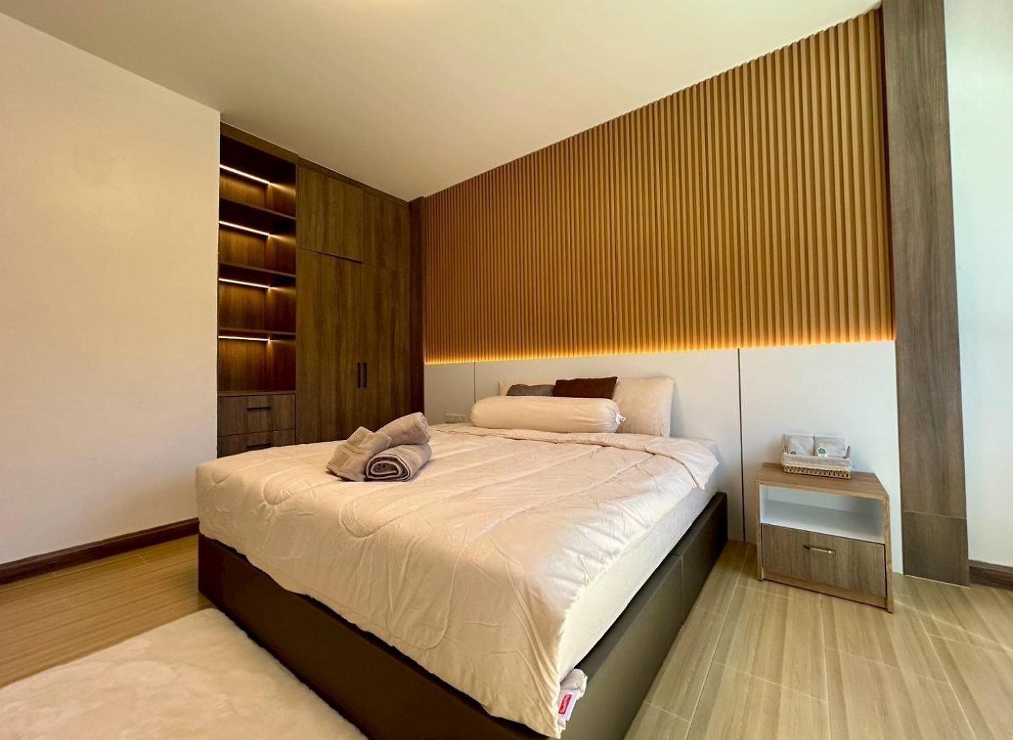 Apples Townhouse *
