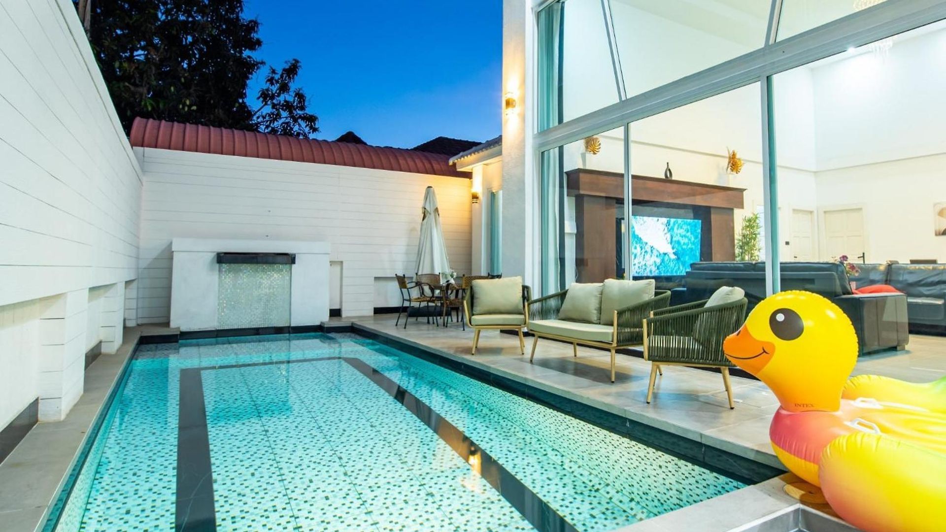 วิลล่า Lagoon Breeze 4br Pool Near Walking Street Pattaya