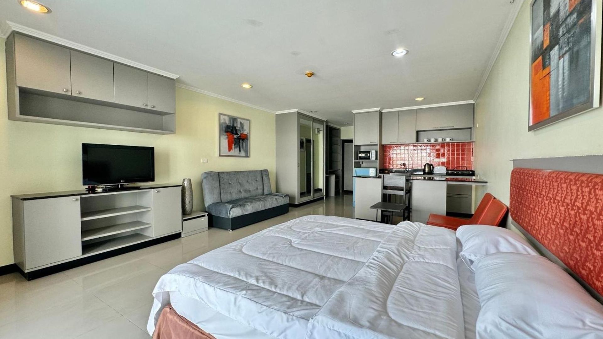 Holiday home Large Pool-view With Balcony - Tw Platinum Suites, Jomtien Pattaya