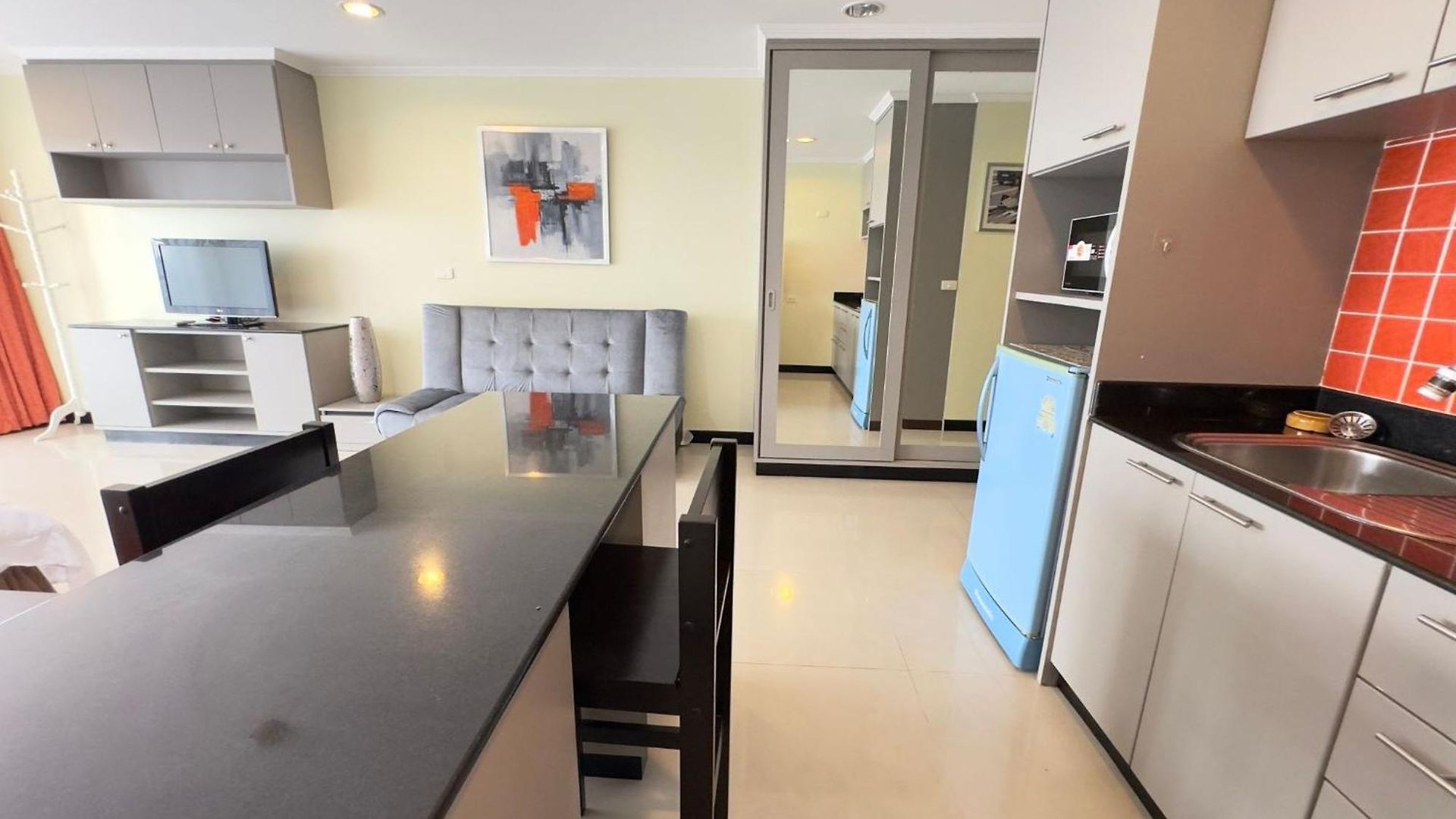 Large Pool-view With Balcony - Tw Platinum Suites, Jomtien Holiday home