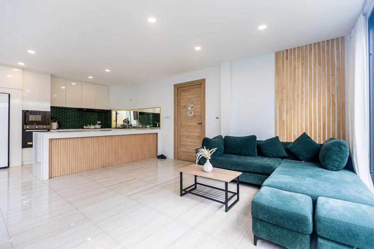 Susu 4br Ktv Terrace Swimming Pool Near Walking Street Pattaya
