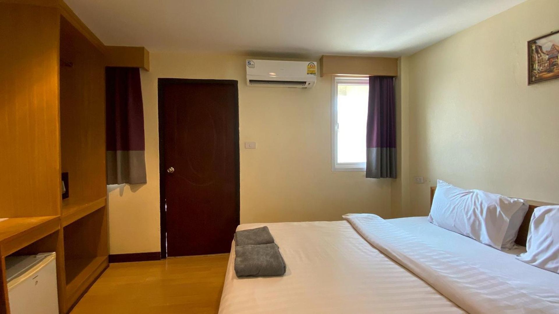 Sea Place Soi 7 โรงแรม *