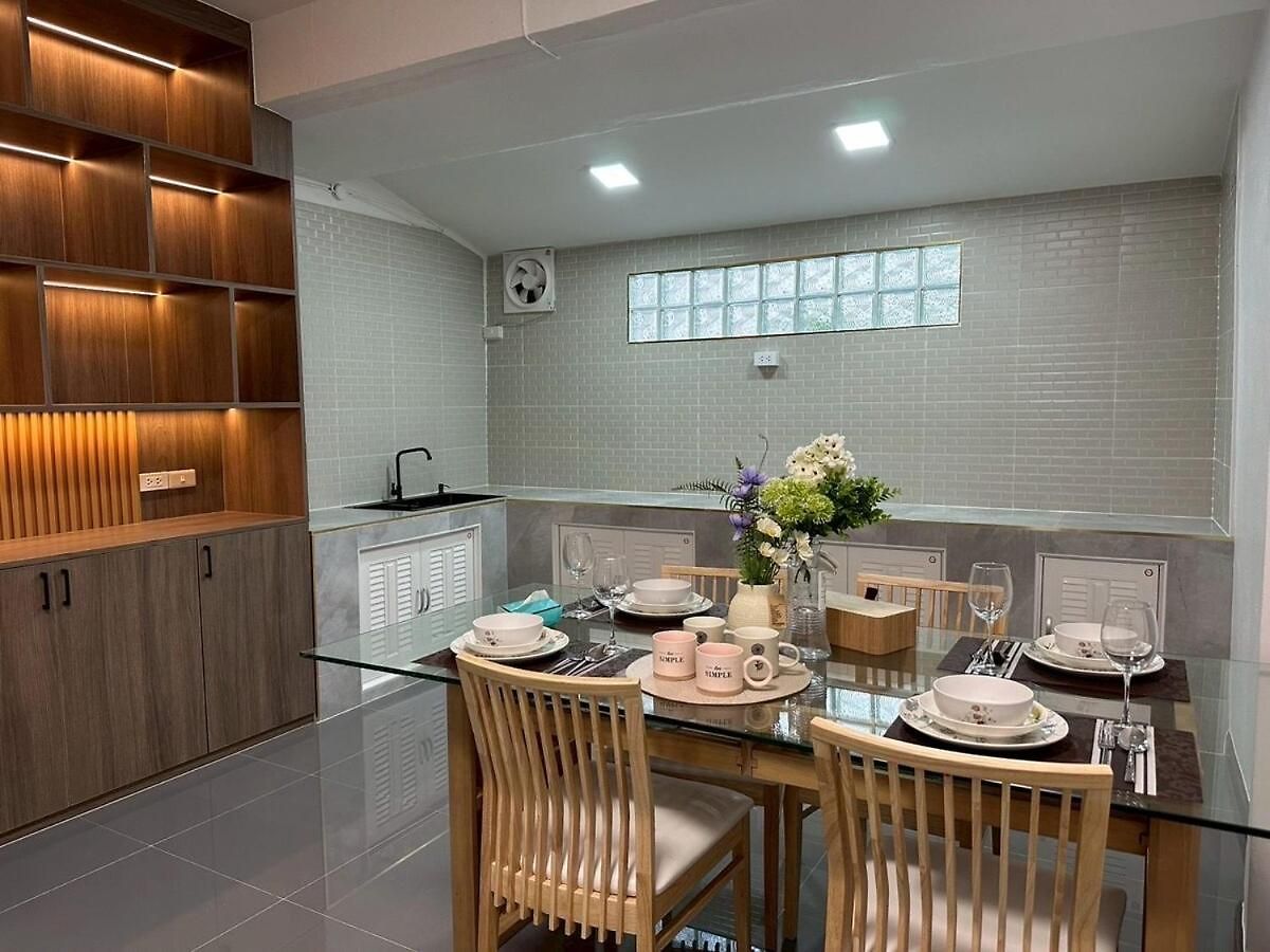 Apples Townhouse วันหยุดที่บ้าน Pattaya