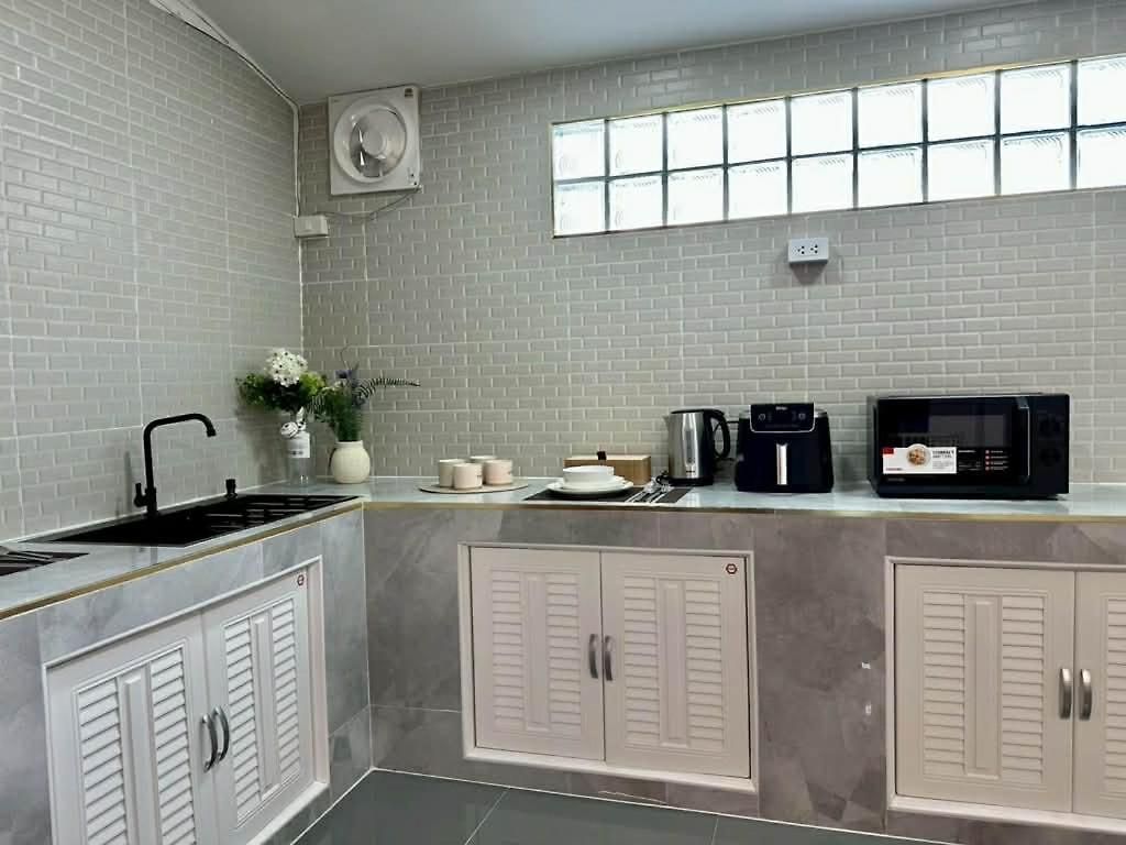 Apples Townhouse *