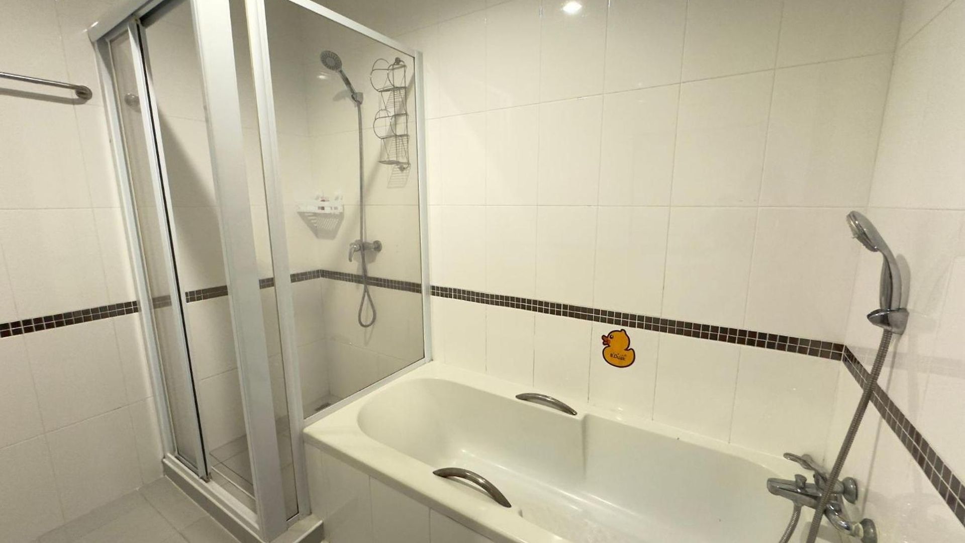 Large Pool-view With Balcony - Tw Platinum Suites, Jomtien *