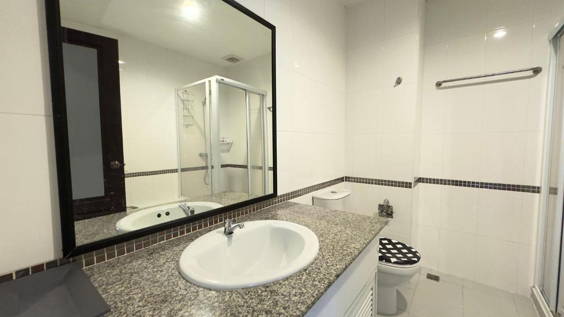 Large Pool-view With Balcony - Tw Platinum Suites, Jomtien * Pattaya