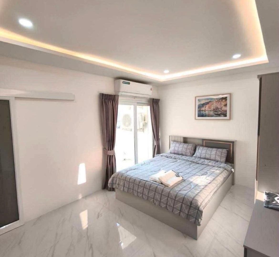 วิลล่า Corrib Village Phratamnak Prime Location 4bdr Villa,pool Pattaya