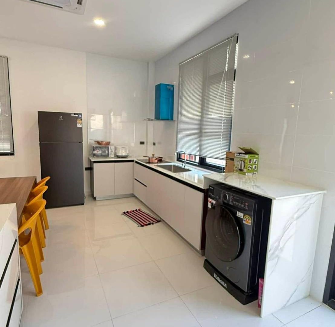 Amarin - Huge 7 Bedroom Private Pool House In Next To Walking Street วิลล่า Pattaya
