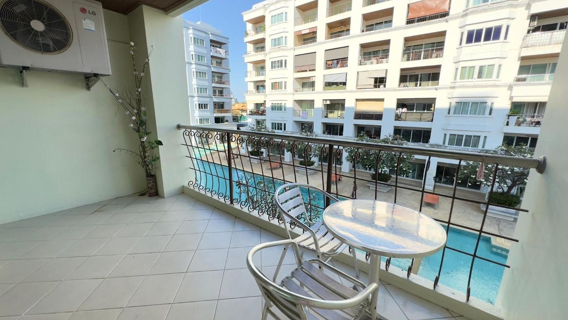 Holiday home Large Pool-view With Balcony - Tw Platinum Suites, Jomtien *