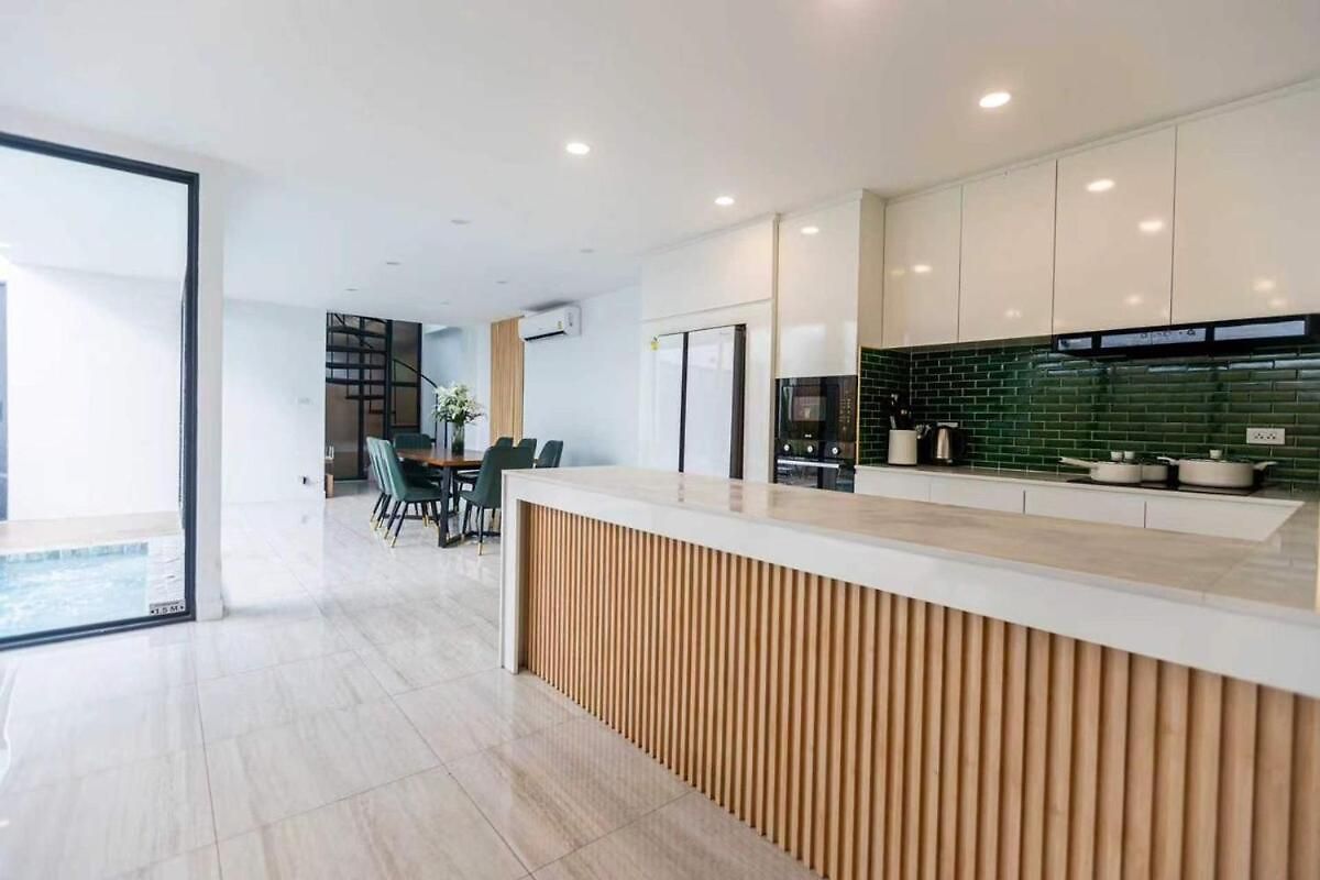 Susu 4br Ktv Terrace Swimming Pool Near Walking Street Villa