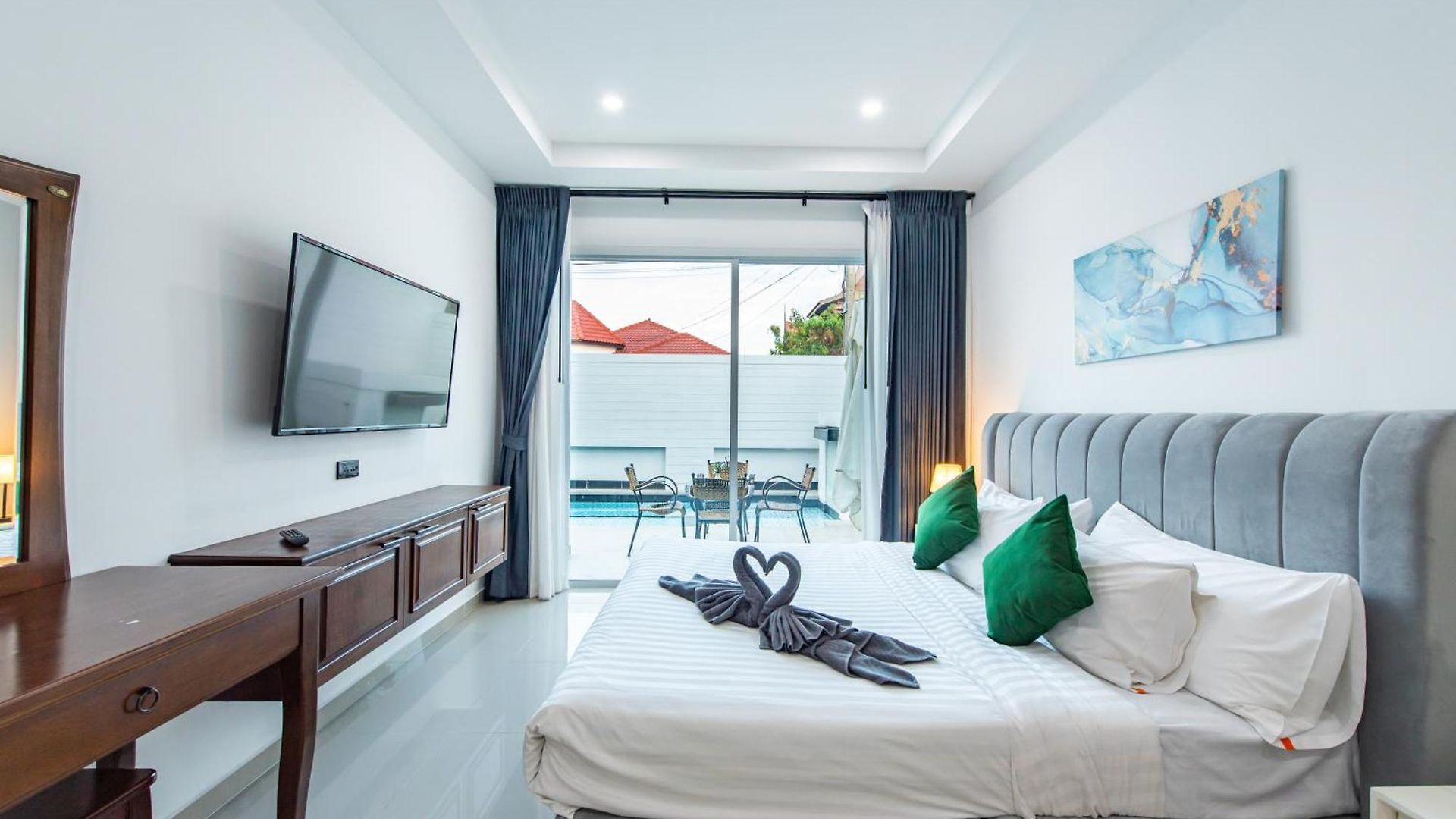 Lagoon Breeze 4br Pool Near Walking Street * Pattaya