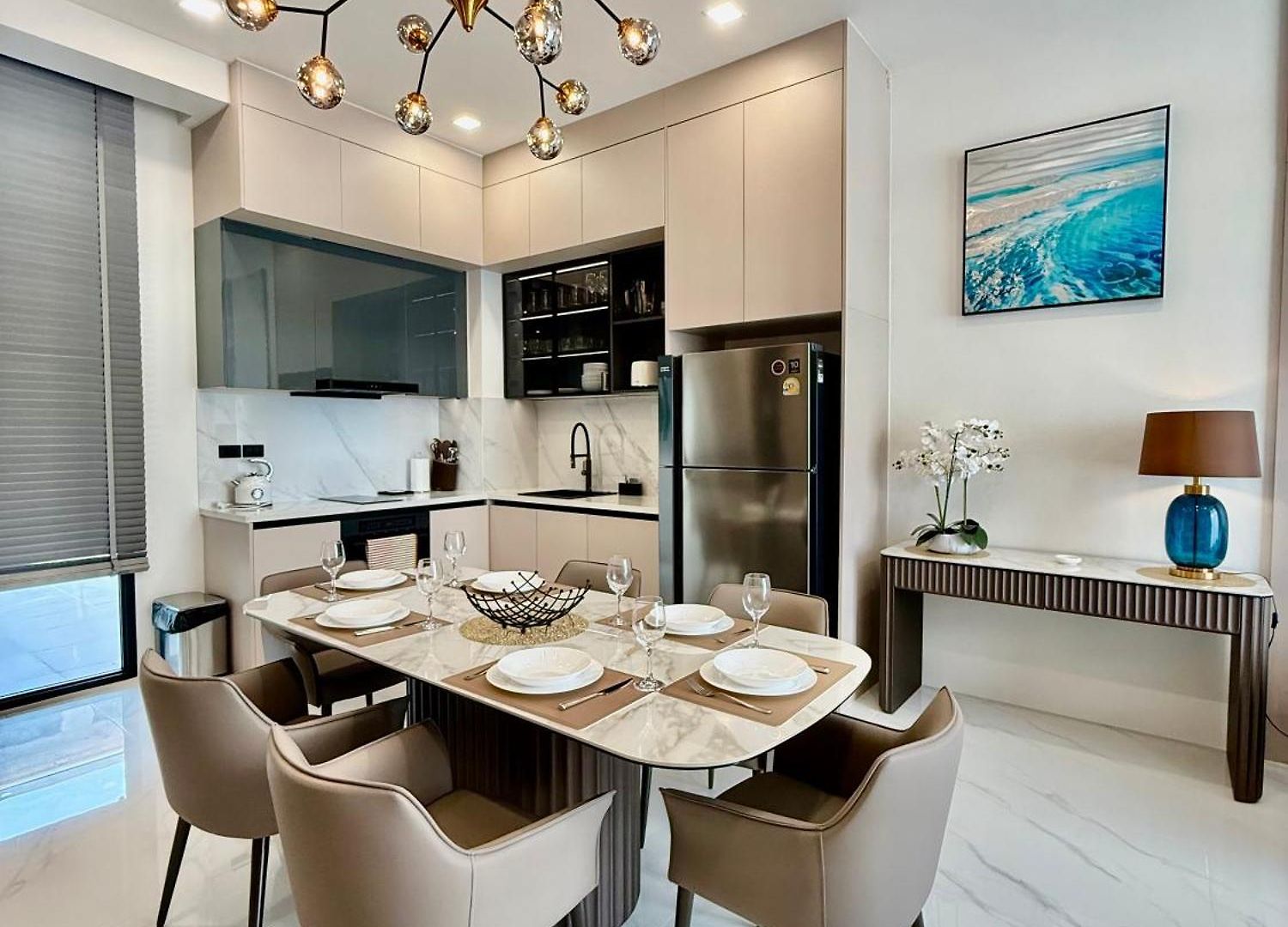 La Richie - Luxury Townhouse In A Comfortable Area