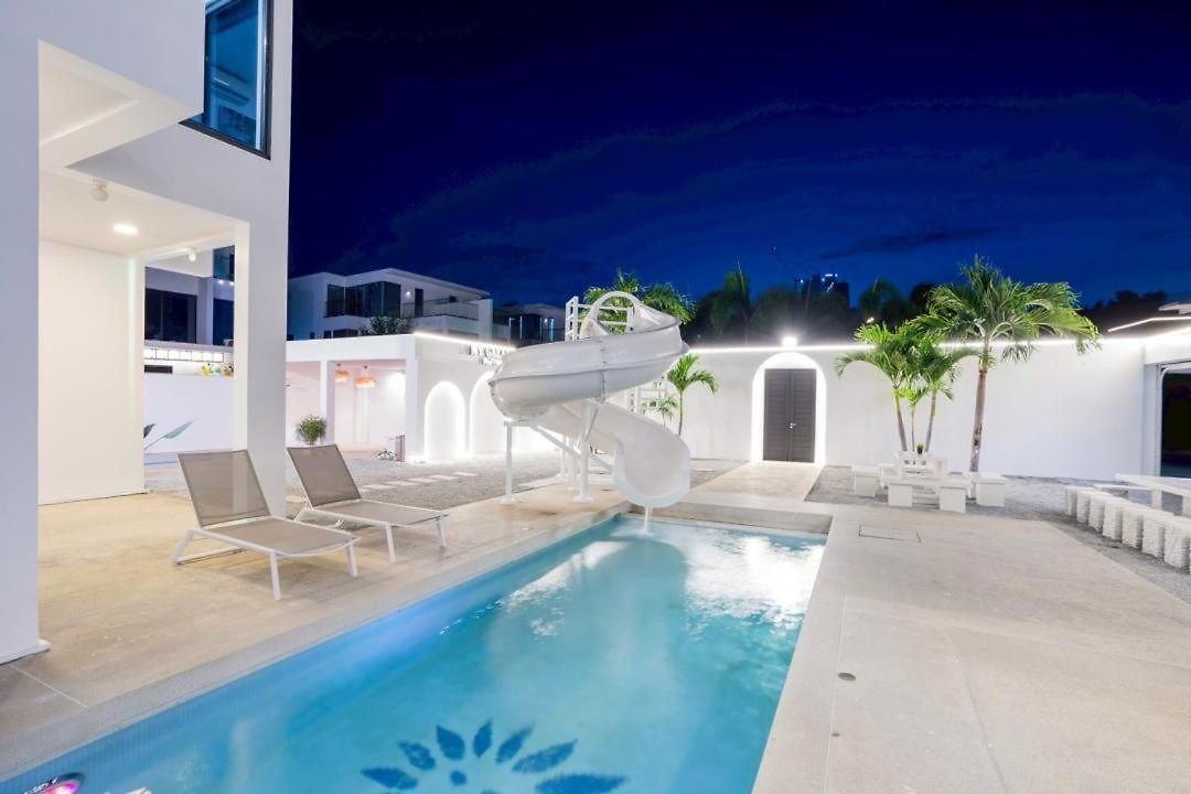 My Galaxy Pool 16br Near Jomtien Pattaya
