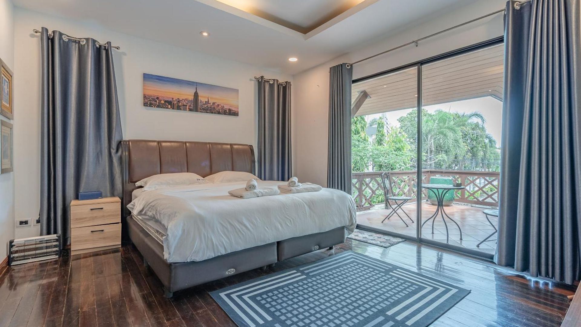 Villa Thai Ins-style Pool 3br Near Hollywood