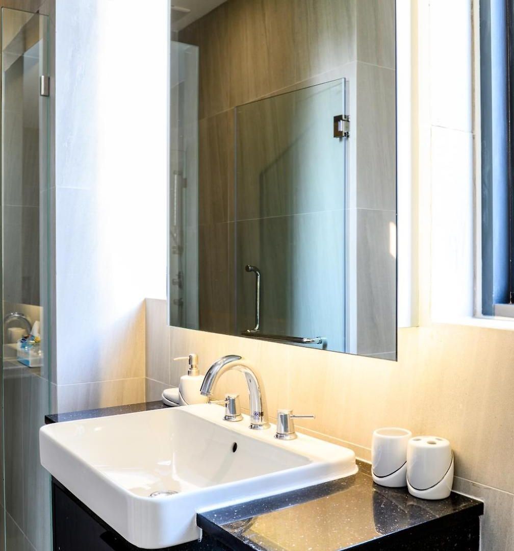 Modern 4br Pool In Good Location วิลล่า *