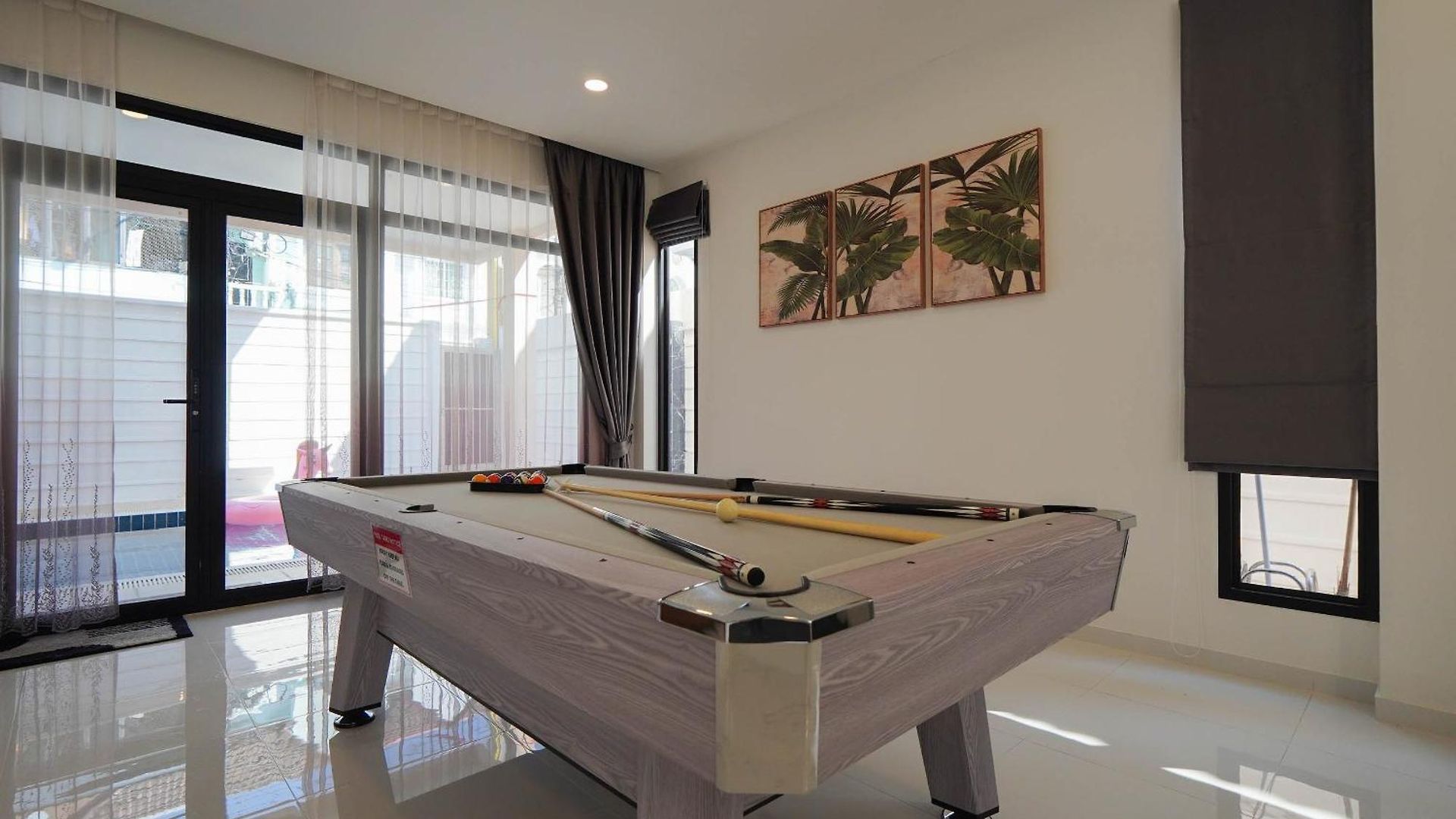 Amarin - Huge 7 Bedroom Private Pool House In Next To Walking Street Pattaya