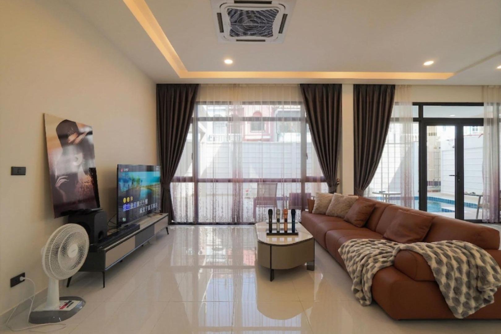 Amarin - Huge 7 Bedroom Private Pool House In Next To Walking Street วิลล่า