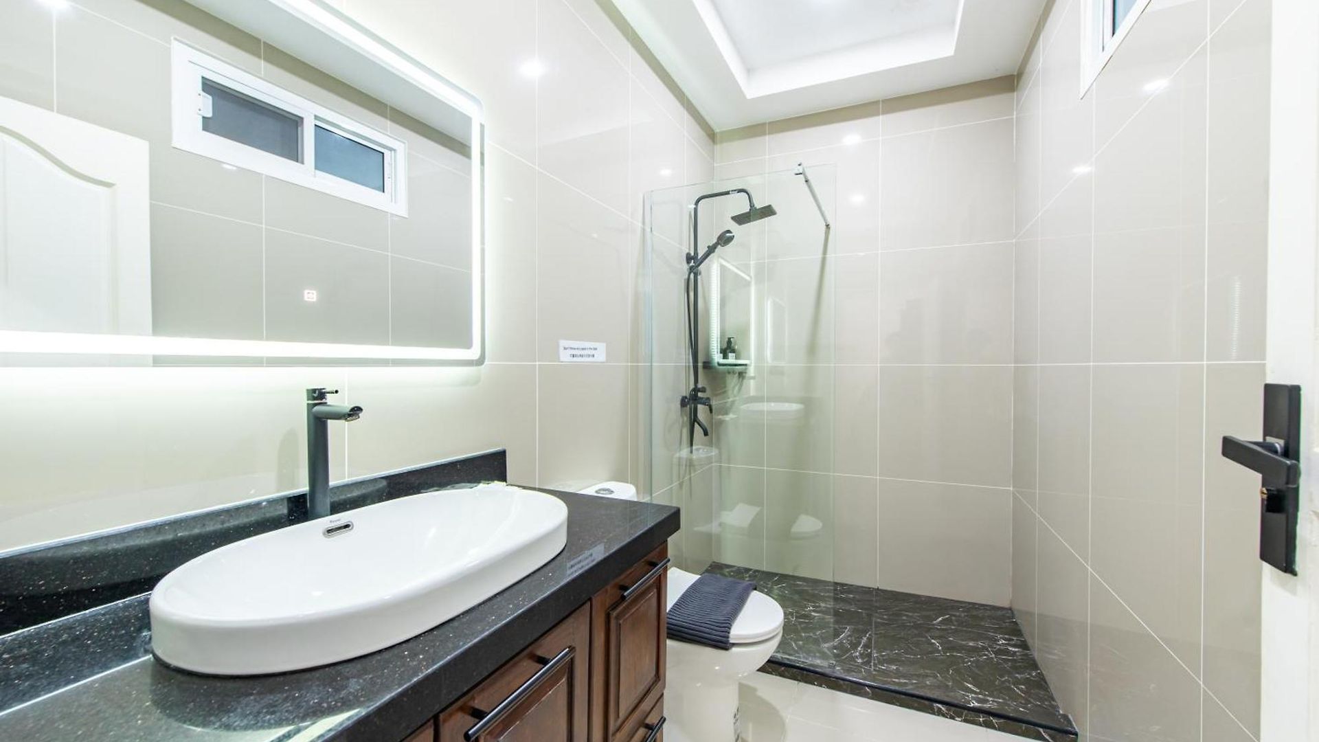 Lagoon Breeze 4br Pool Near Walking Street Pattaya