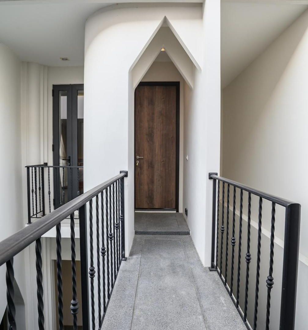 Modern 4br Pool In Good Location Pattaya