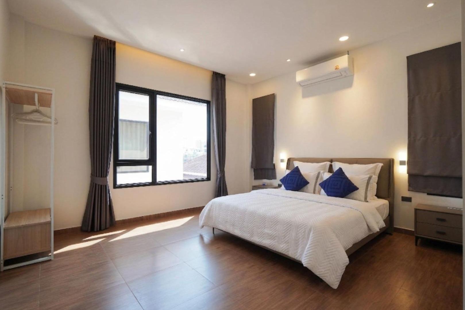 Amarin - Huge 7 Bedroom Private Pool House In Next To Walking Street Pattaya