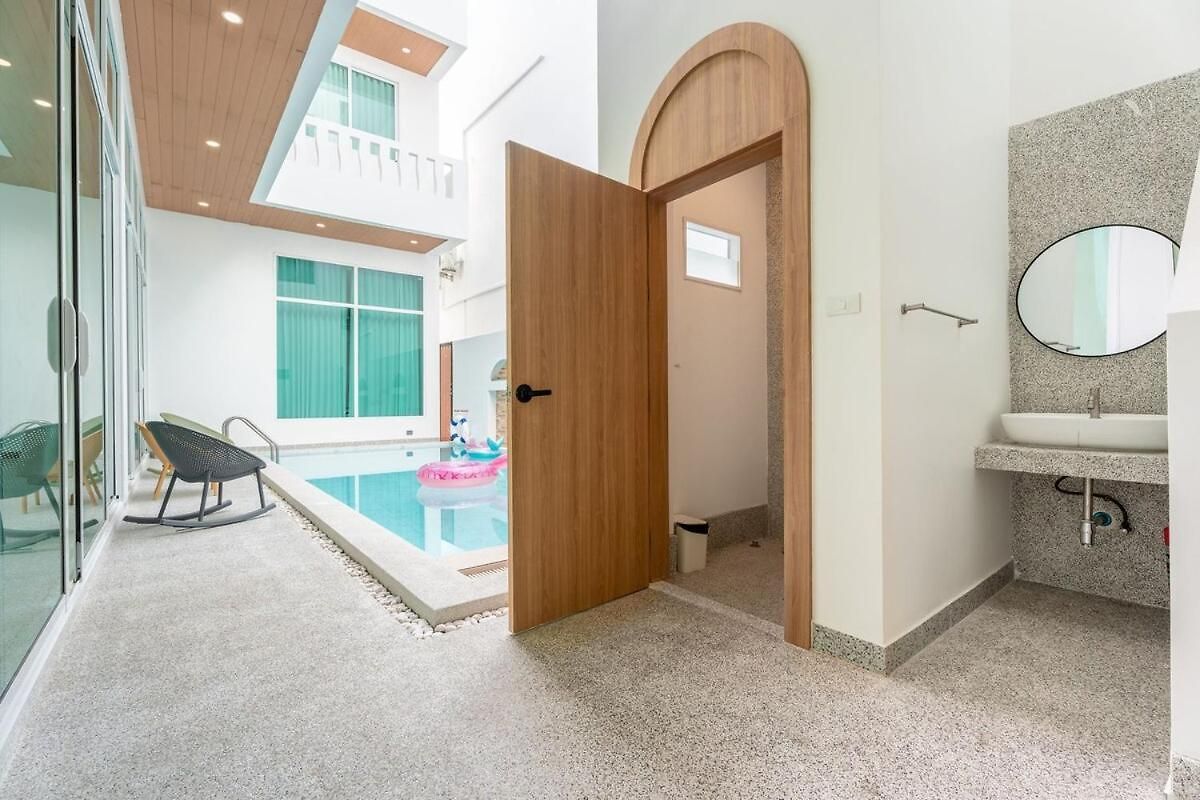 Location 5br Pool Downtown * Pattaya