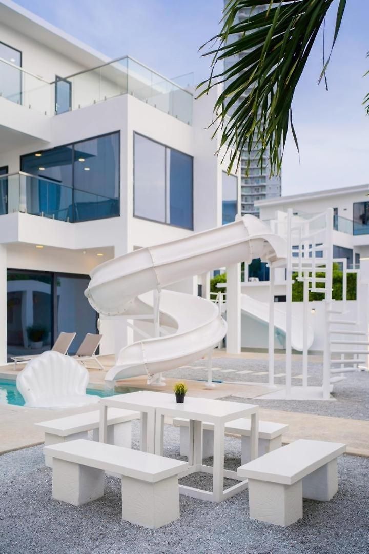 My Galaxy Pool 16br Near Jomtien วิลล่า *