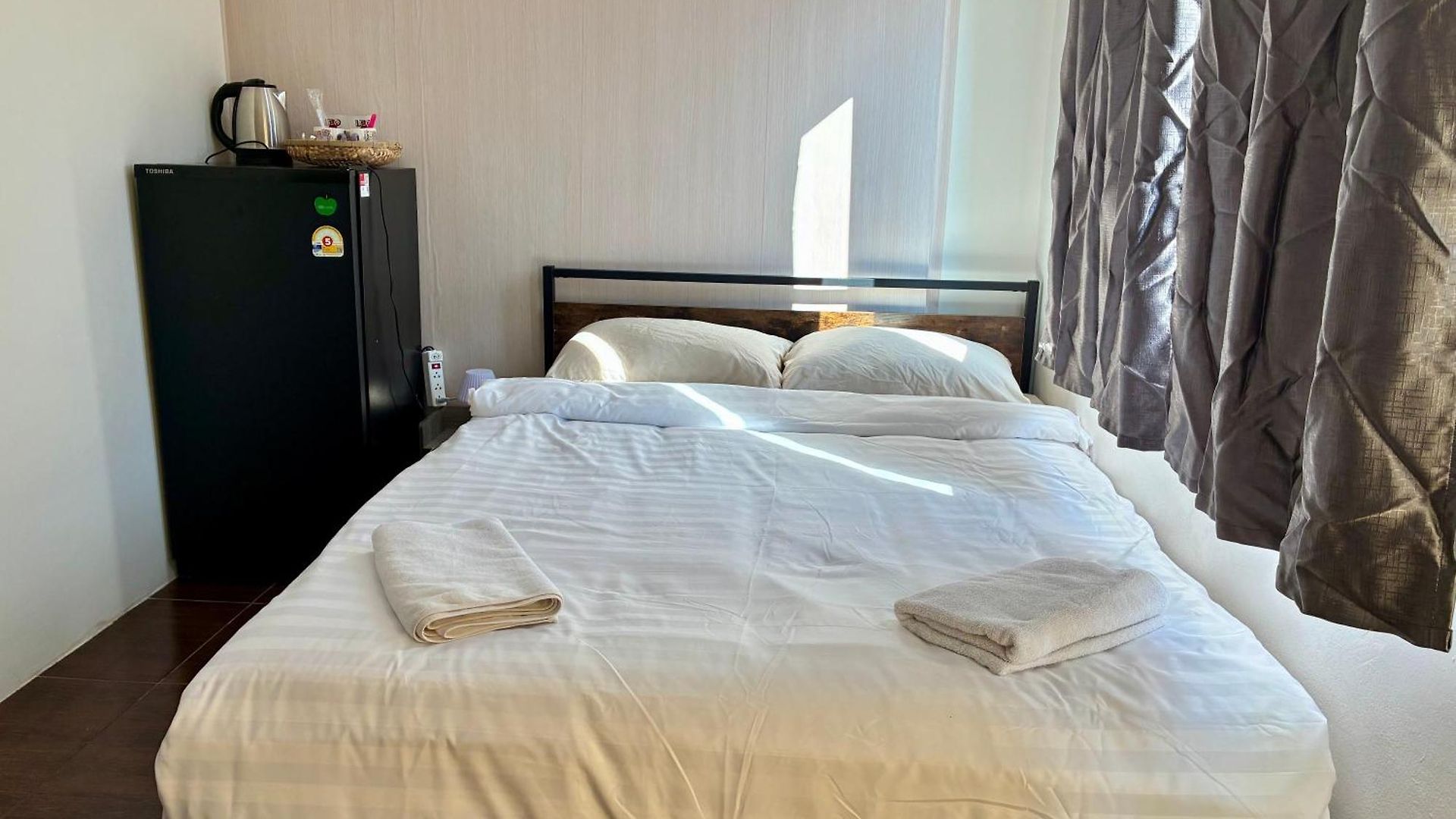 Farang House อพาร์ตโฮเทล