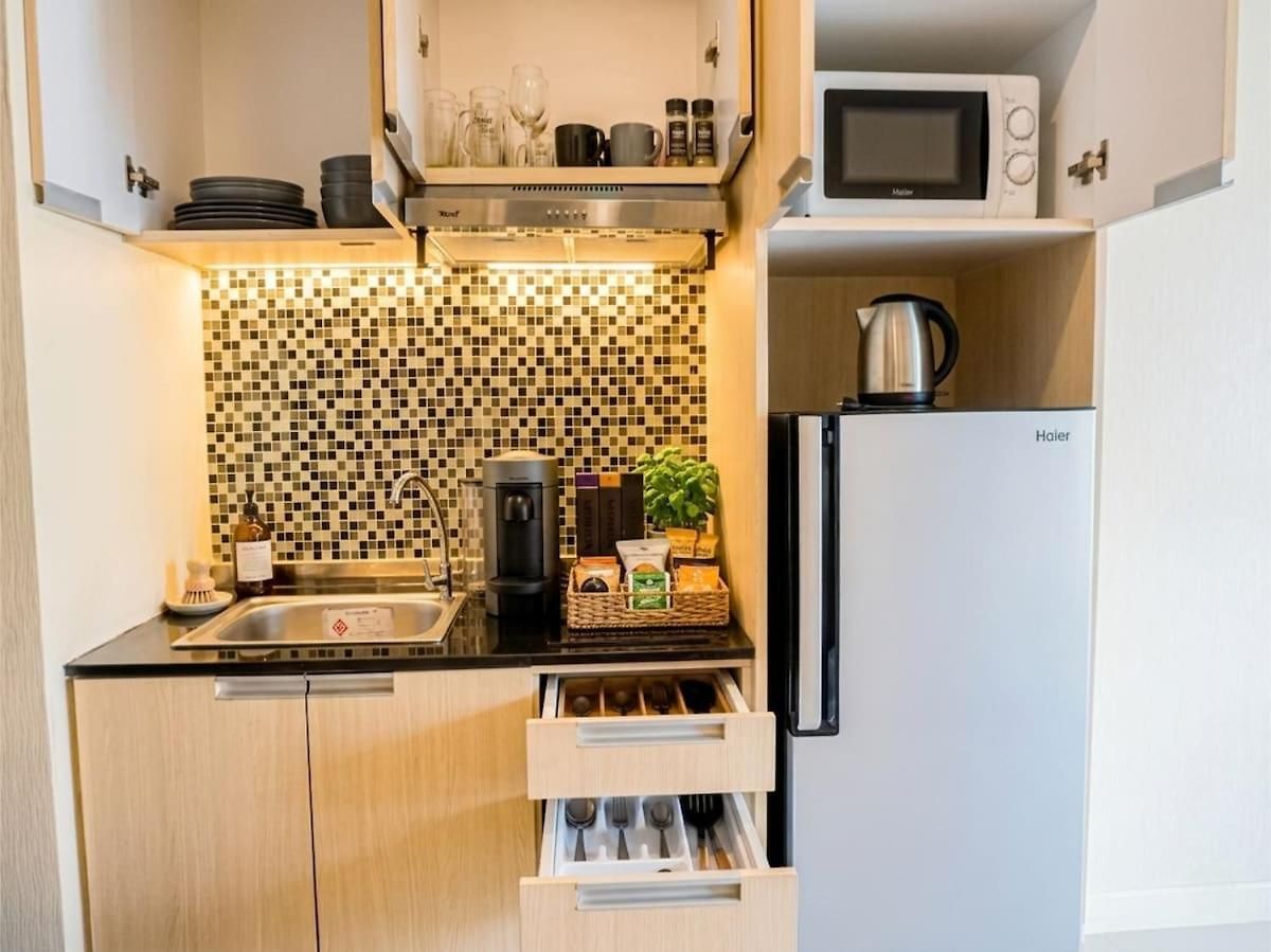 Ideally Located On Jomtien Phratamnak *