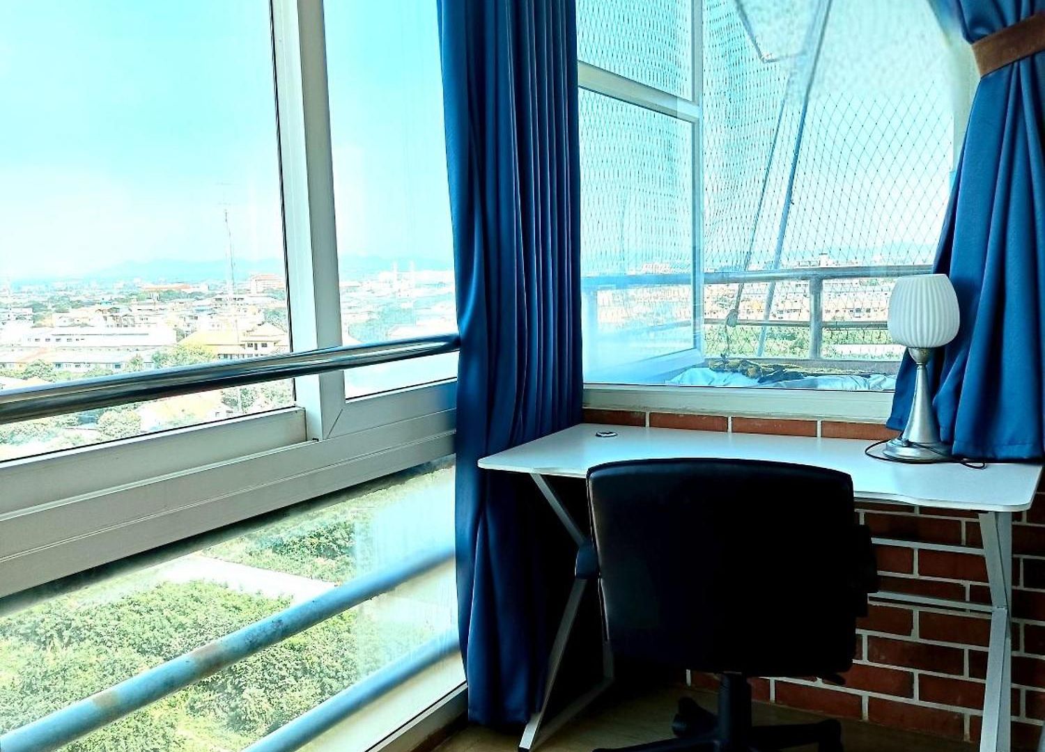 Pent House Type *