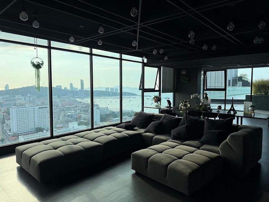 The Base อพาร์ทเม้น *