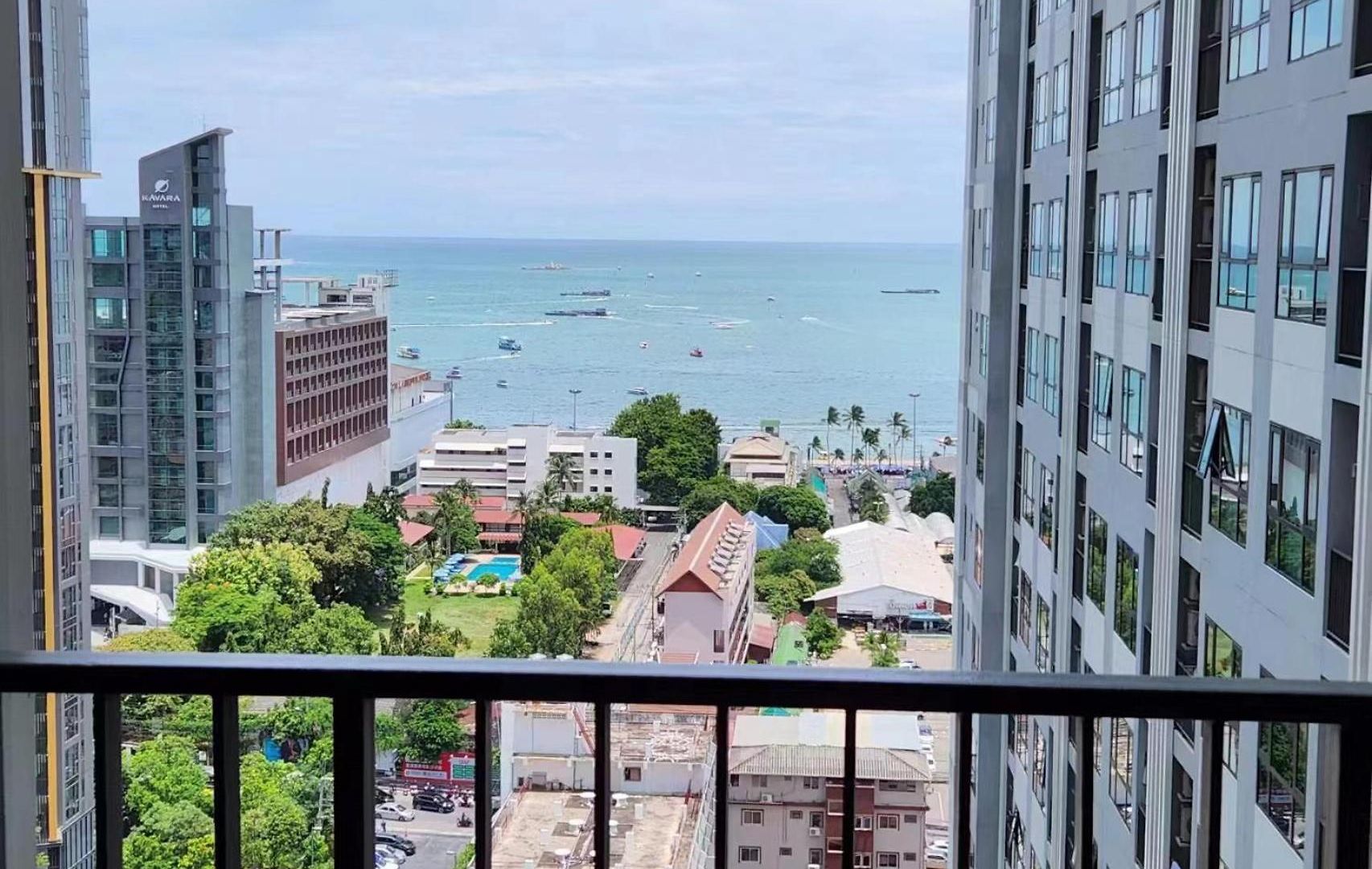 The Base海景网红顶层无边泳池 双卧室套房 海滩3分钟 Pattaya