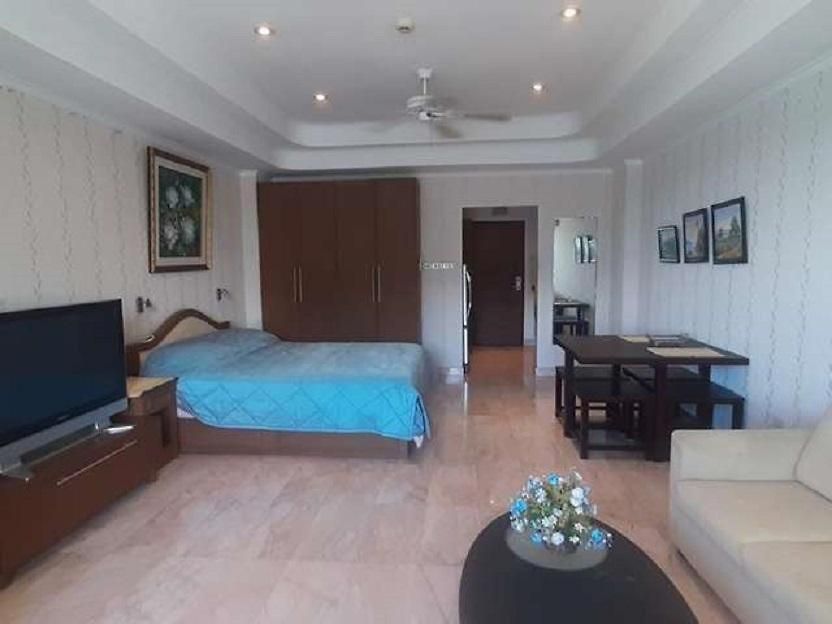 อพาร์ทเม้น Floor Overlooking Jomtien Pattaya