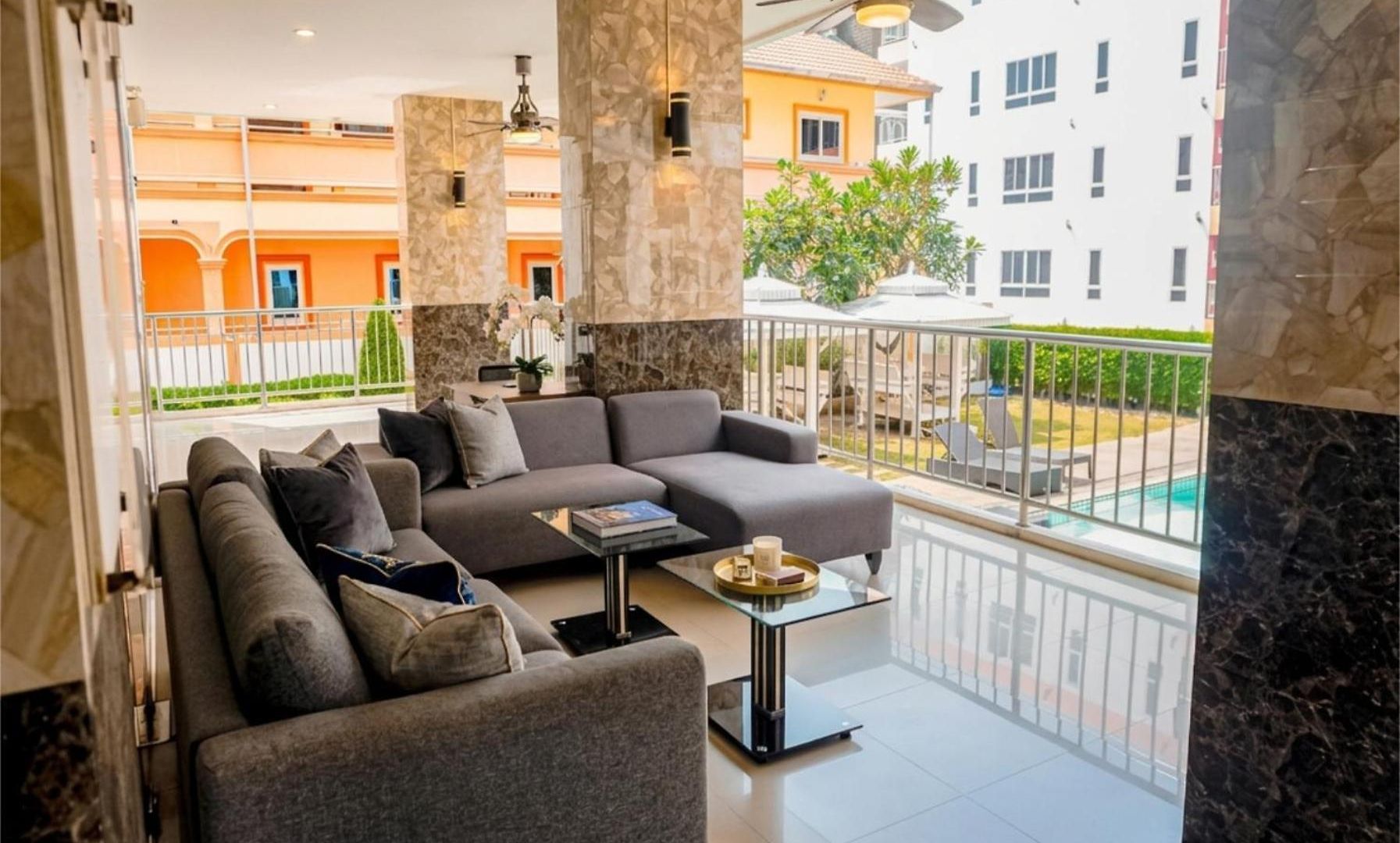 อพาร์ทเม้น Ideally Located On Jomtien Phratamnak