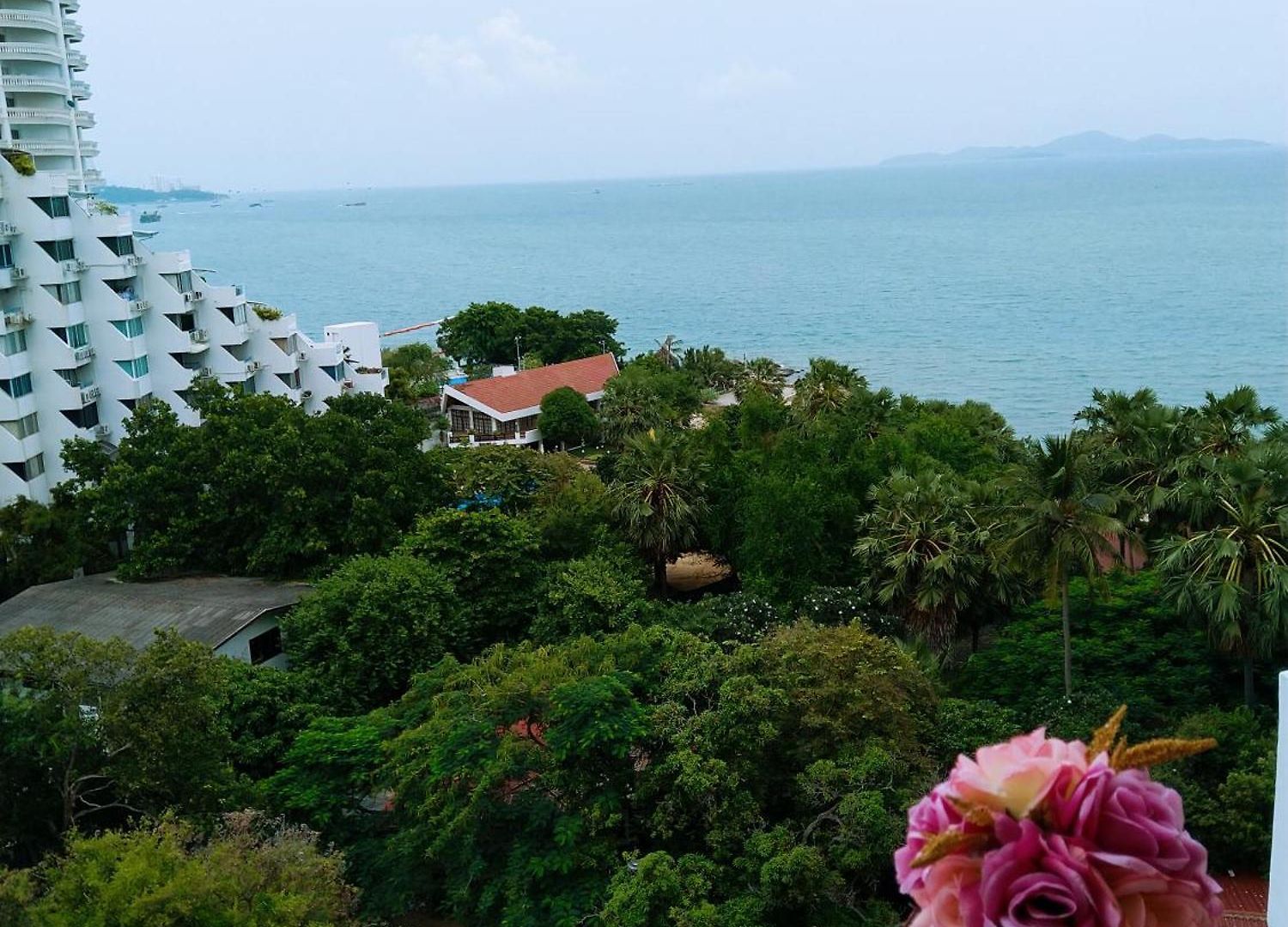The Palm Wongamat Front Sea View อพาร์ทเม้น