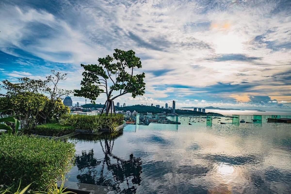 อพาร์ทเม้น The Edge I Luxurious Pattaya